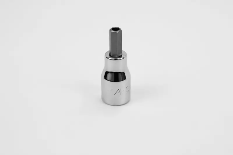 1/4″ and 3/8″ Drive Tamper-Resistant Hex Chrome Bit Socket