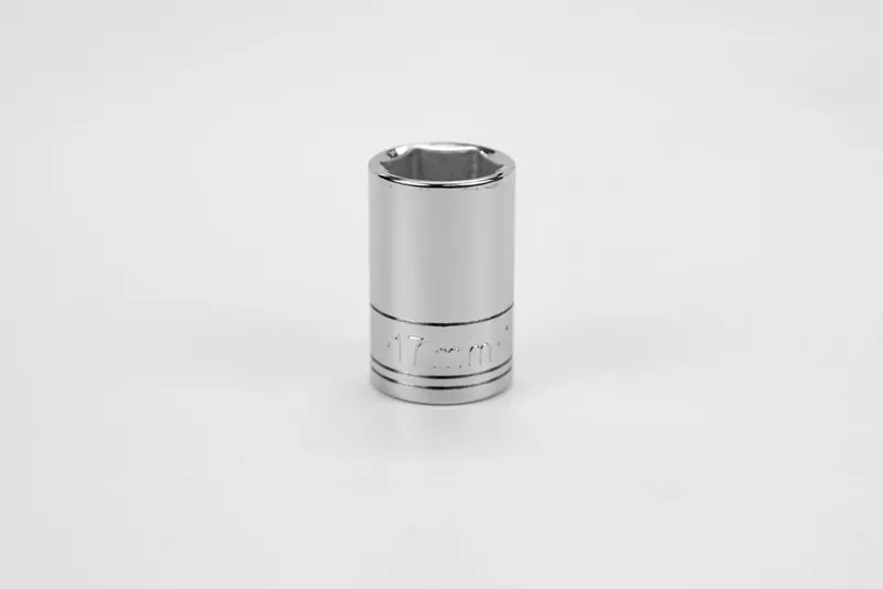 17mm 1/2″ Drive 6-Point Standard Metric Chrome Socket