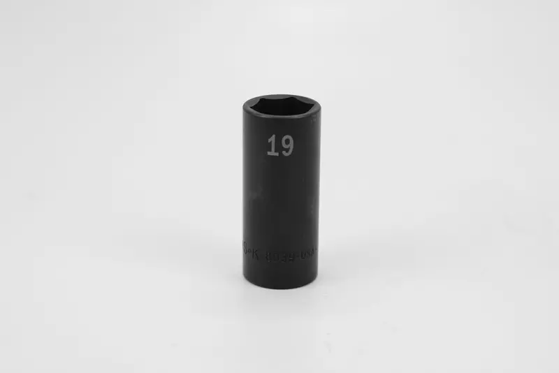 19 mm 3/8″ Drive 6-Point Deep Impact Socket for Metric Applications