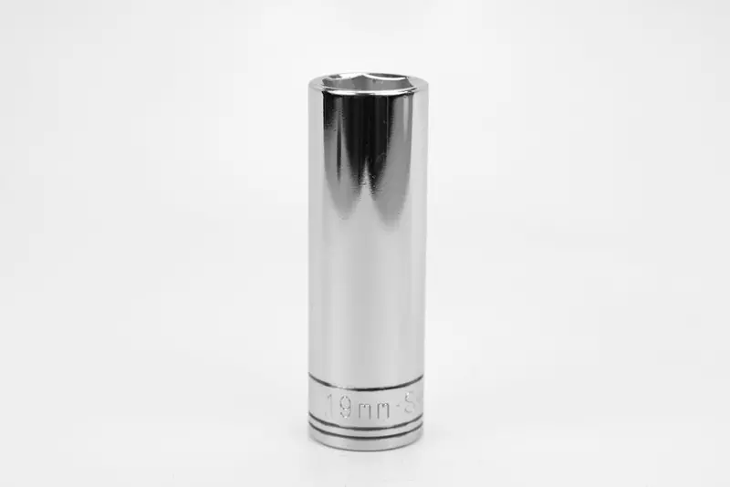 19 mm 6-Point Deep Chrome Socket – 1/2″ Drive, Metric Size