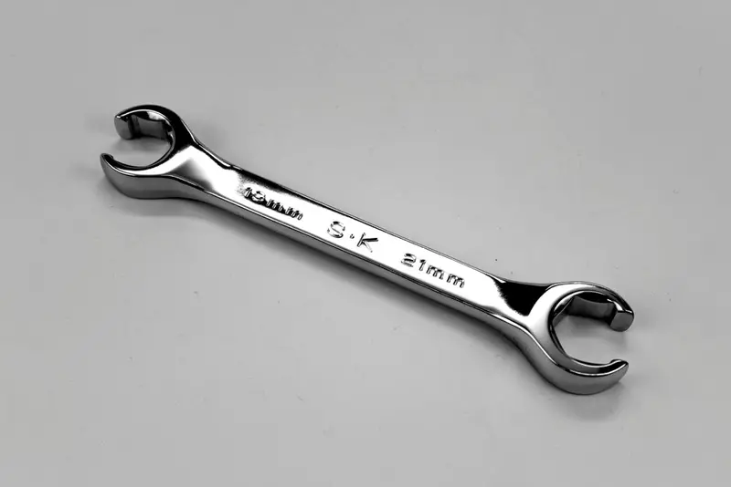 19 mm × 21 mm Dual-Size Flare Nut Wrench – Chrome-Finished Metric Tube Fitting Tool