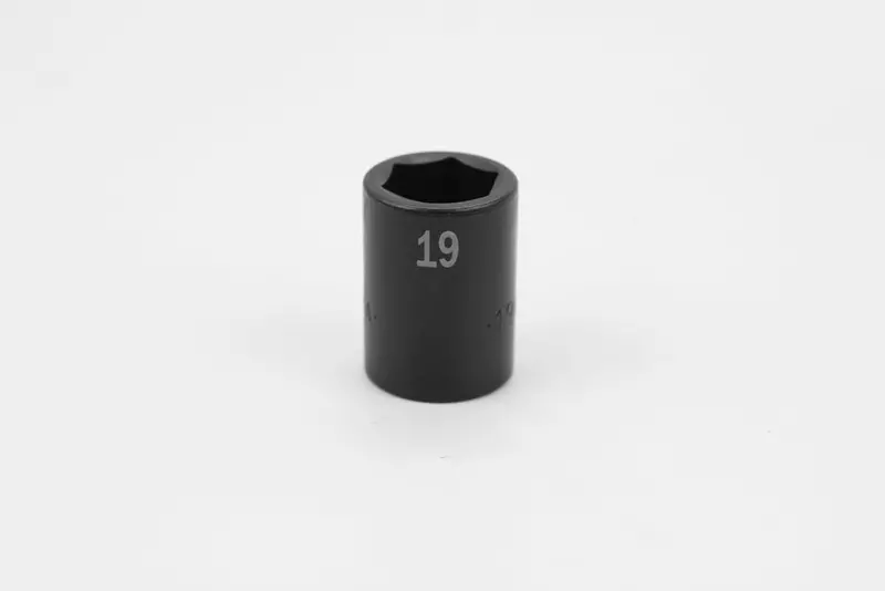 19mm 1/2″ Drive 6-Point Impact Socket – Versatile Metric
