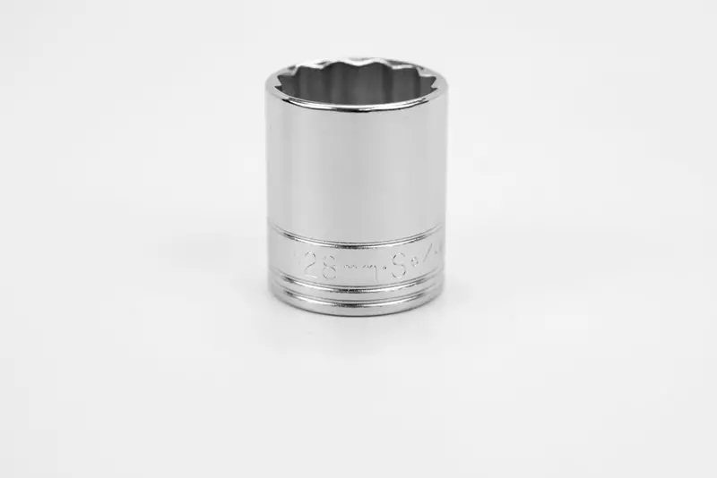 28 mm Standard Chrome Socket – 1/2-Inch Drive, 12-Point Metric