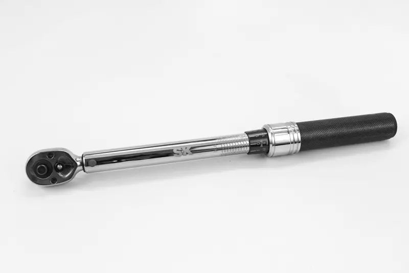 3/8-Inch Drive Micrometer Torque Wrench — 30–250 In-Lbs Calibration Range