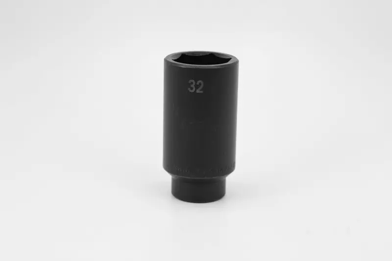 32 mm Low-Profile 1/2″ Drive 6-Point Metric Impact Socket