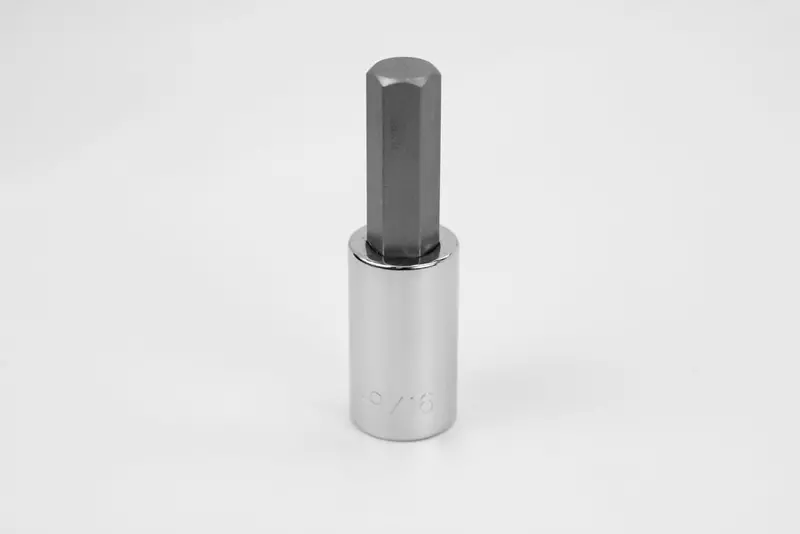 9/16″ Hex Chrome Bit Socket — 1/2″ Drive