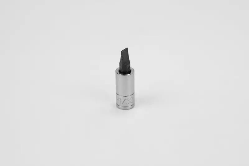 9/32″ Slotted Screwdriver Bit – 1/4″ Hex Drive Chrome Socket