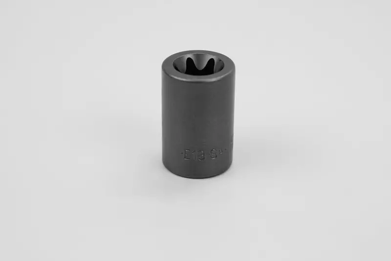 E18 Female Torx Socket – 1/2″ Drive