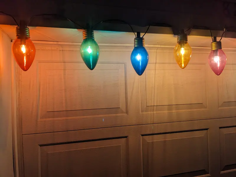 Extra-Large 7.5-Inch Outdoor/Indoor Christmas Walkway & Hanging Lights – 5-Color LED String (Red, Green, Blue, Yellow, Purple) with Removable Stakes and 7-Foot Connectable Cord