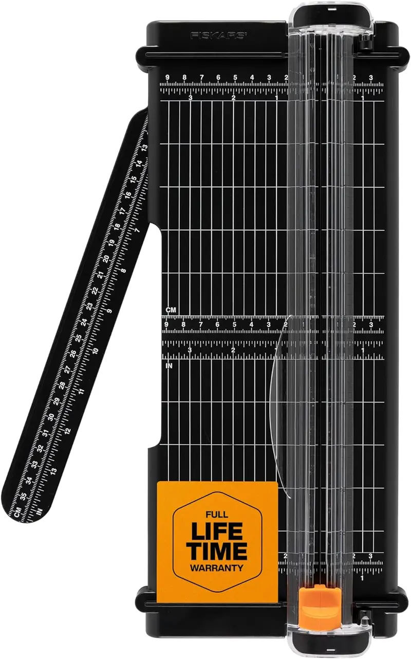 Fiskars Recycled SureCut Portable Paper Trimmer – 12″ Cutting Capacity with Grid Lines