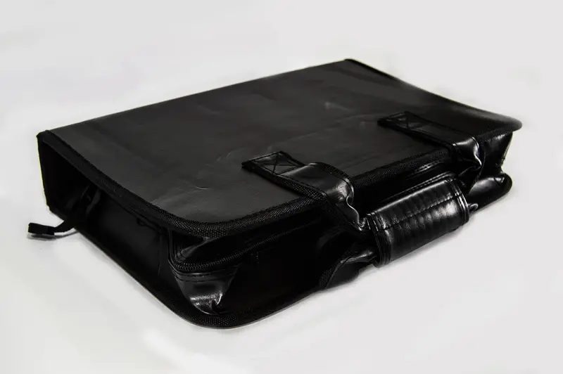 Professional Vinyl Technician’s Zippered Tool Case – 27 Elastic Organizers